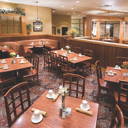 Ramkota Hotel Pierre Restoran fotoğraf